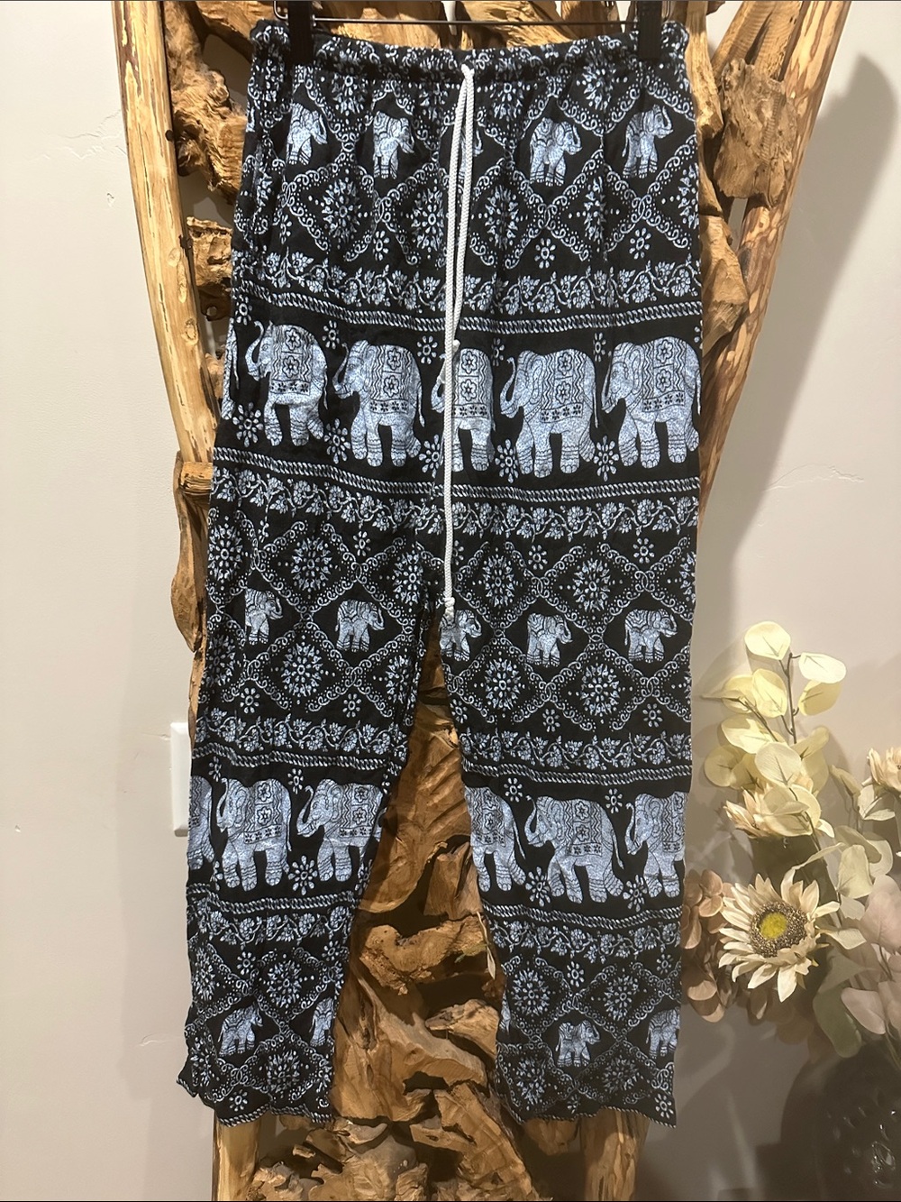 Women’s Black & White Elephant Print Drawstring Pants